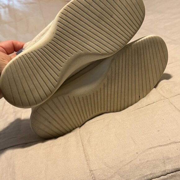 Allbirds Wool Runner Limited Edition Sneaker - 9 - Picture 5 of 5